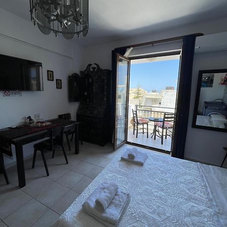 Retire Flat In The Heart Of City كاندية المظهر الخارجي الصورة