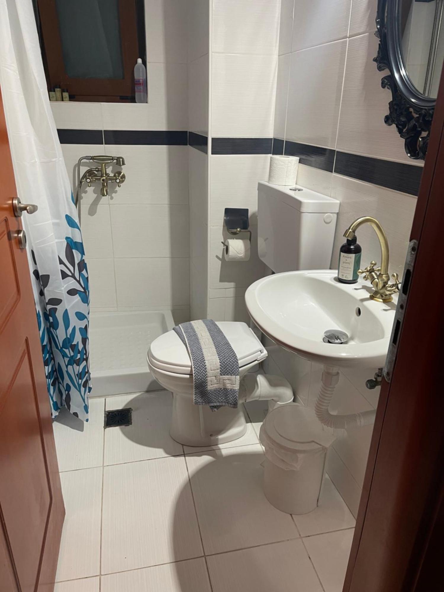 Retire Flat In The Heart Of City كاندية المظهر الخارجي الصورة